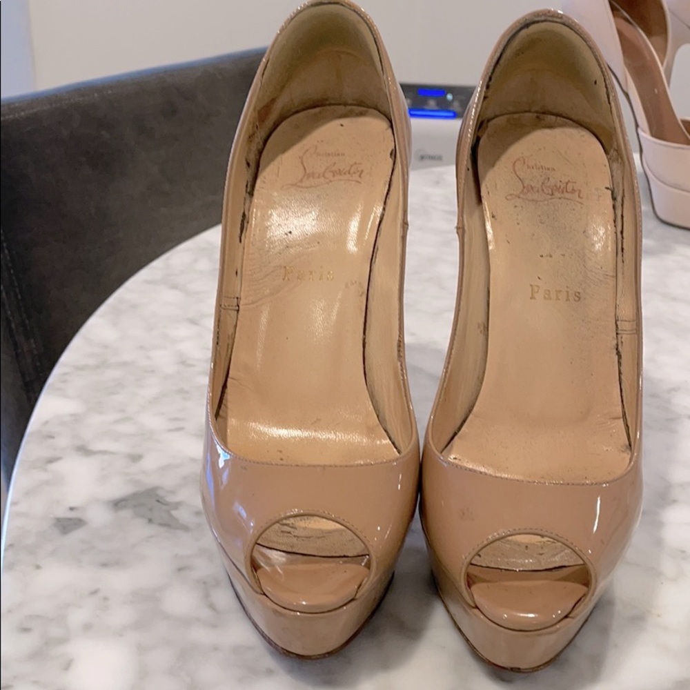 Christian Louboutin nude pumps